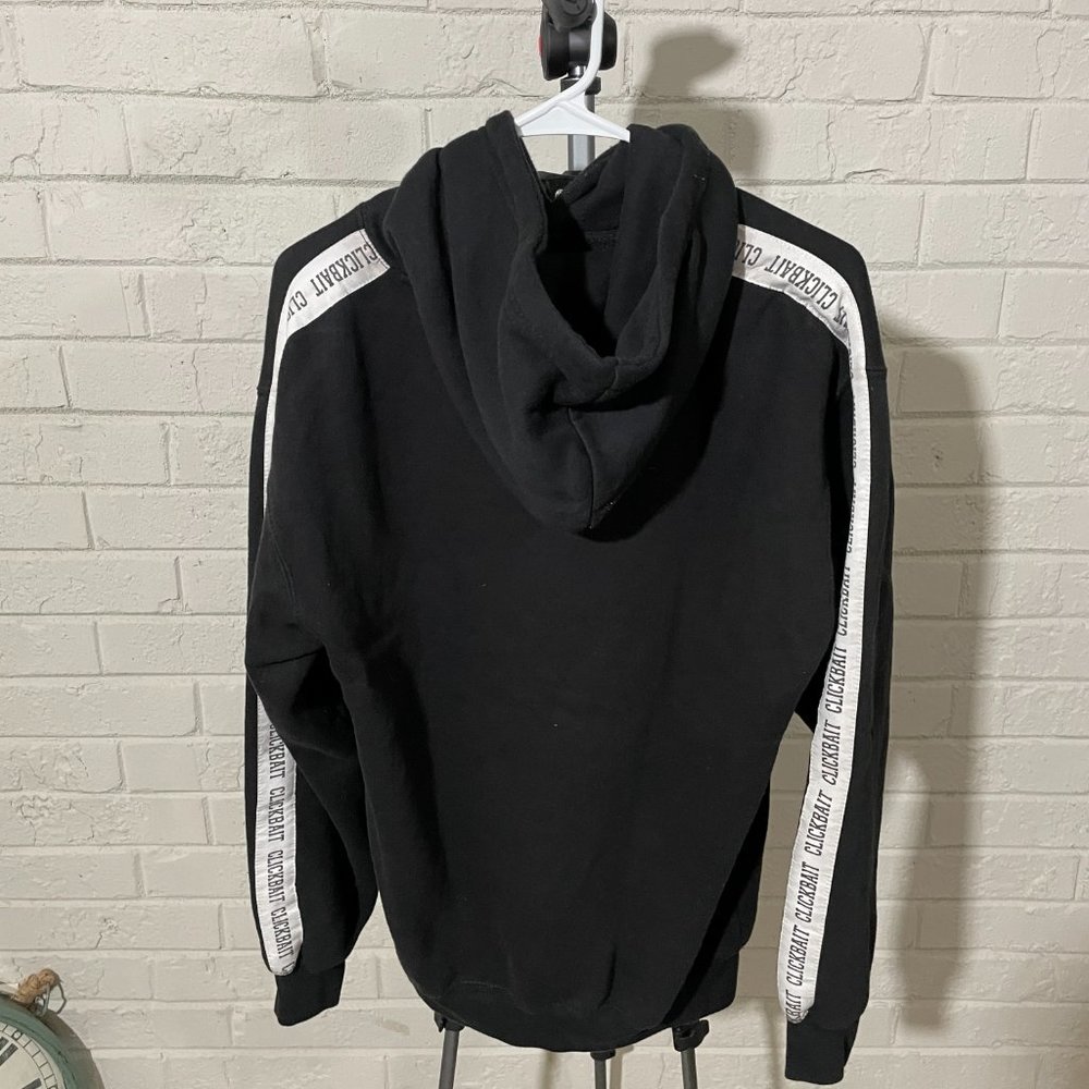 Clickbait Sweatshirt - Picture 3 of 5